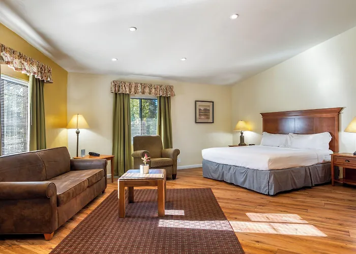Roundhouse Resort